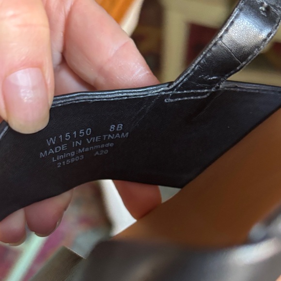 Cole Haan Black Leather Cross-Strap Sandals - Picture 6 of 6